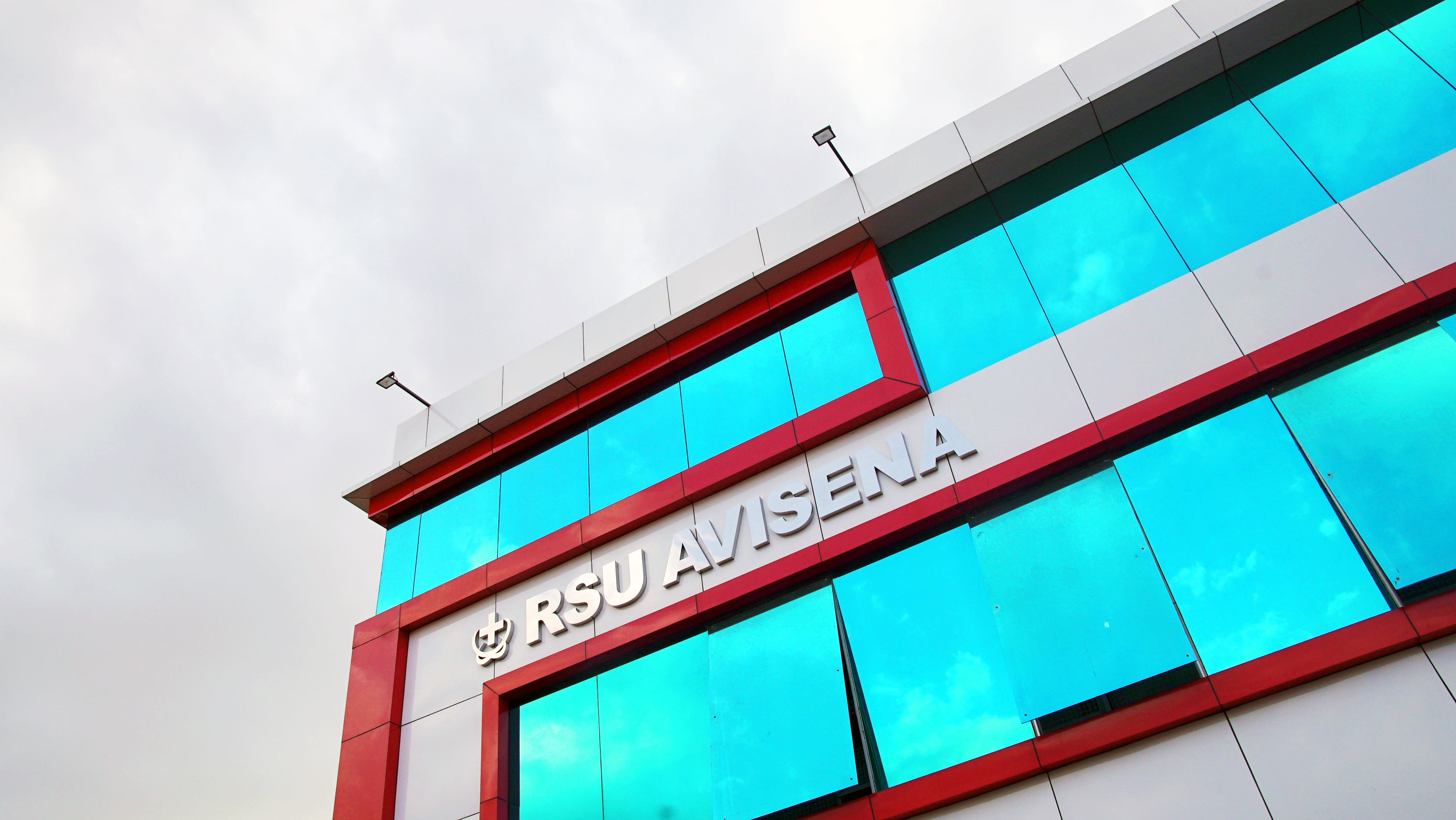 Gedung RSU Avisena